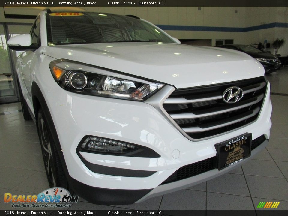 2018 Hyundai Tucson Value Dazzling White / Black Photo #12