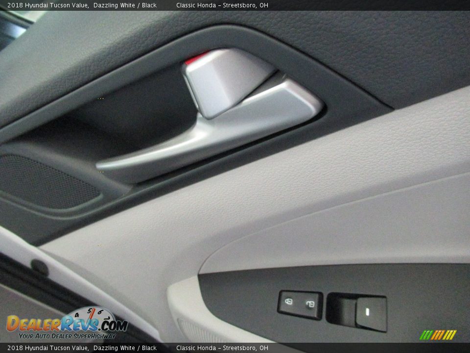 Door Panel of 2018 Hyundai Tucson Value Photo #20