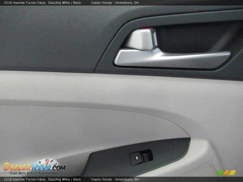 Door Panel of 2018 Hyundai Tucson Value Photo #21