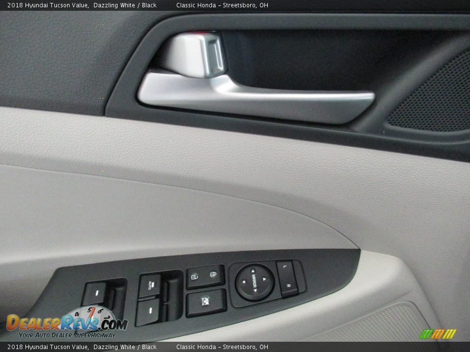 Door Panel of 2018 Hyundai Tucson Value Photo #22