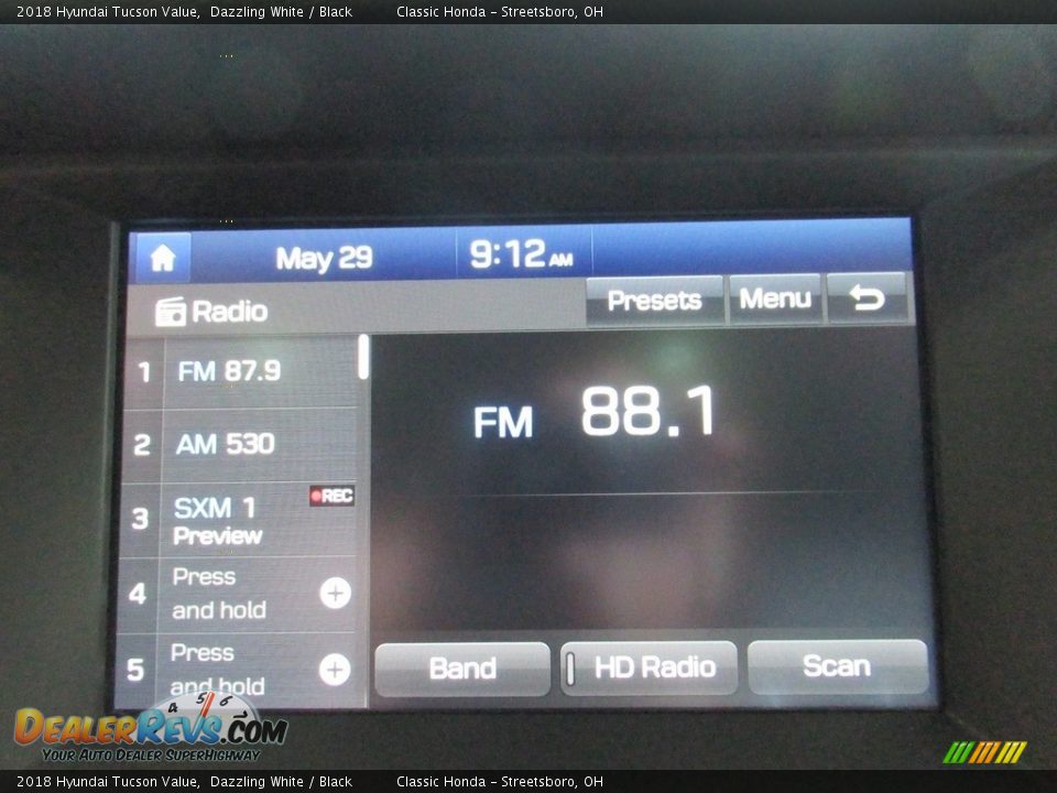 2018 Hyundai Tucson Value Dazzling White / Black Photo #28