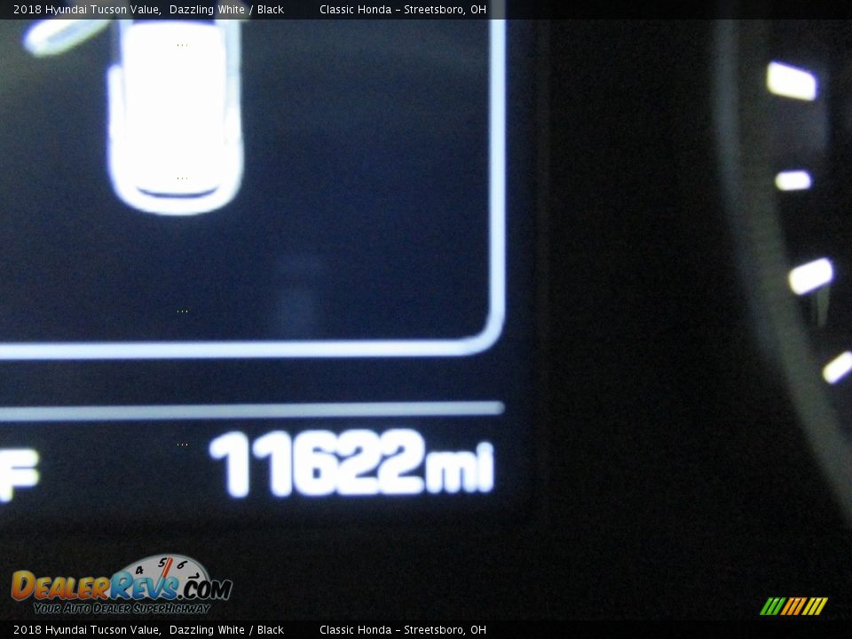 2018 Hyundai Tucson Value Dazzling White / Black Photo #32