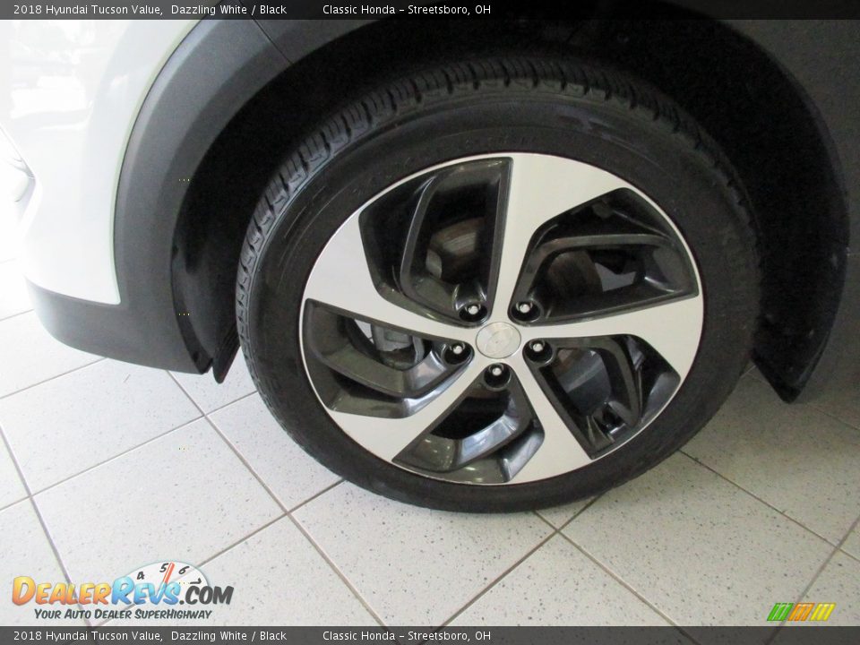 2018 Hyundai Tucson Value Dazzling White / Black Photo #36