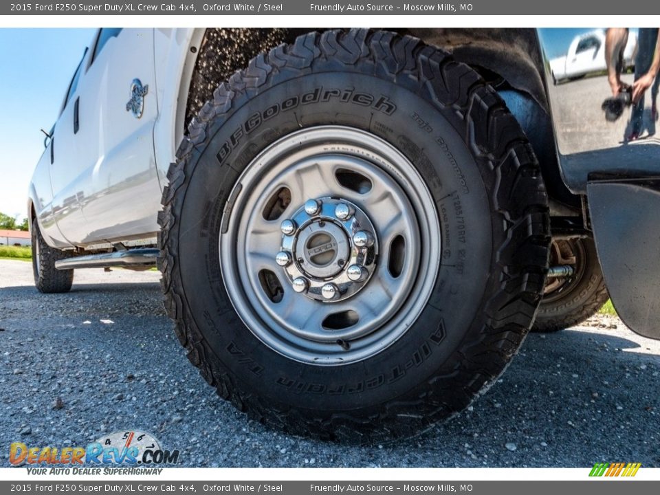 2015 Ford F250 Super Duty XL Crew Cab 4x4 Oxford White / Steel Photo #2