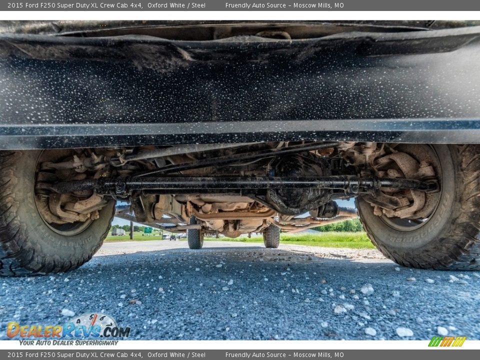 2015 Ford F250 Super Duty XL Crew Cab 4x4 Oxford White / Steel Photo #10