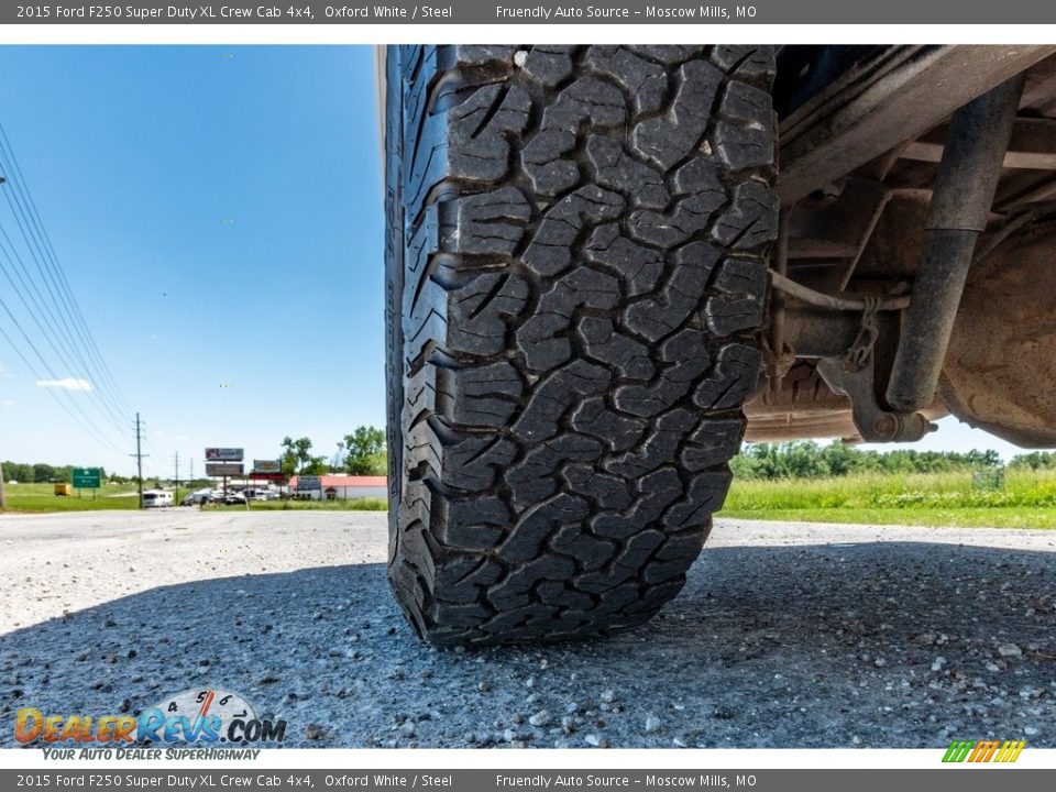 2015 Ford F250 Super Duty XL Crew Cab 4x4 Oxford White / Steel Photo #12