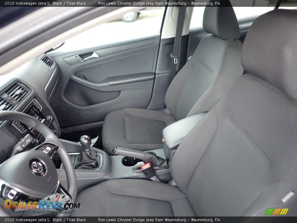 Front Seat of 2016 Volkswagen Jetta S Photo #14