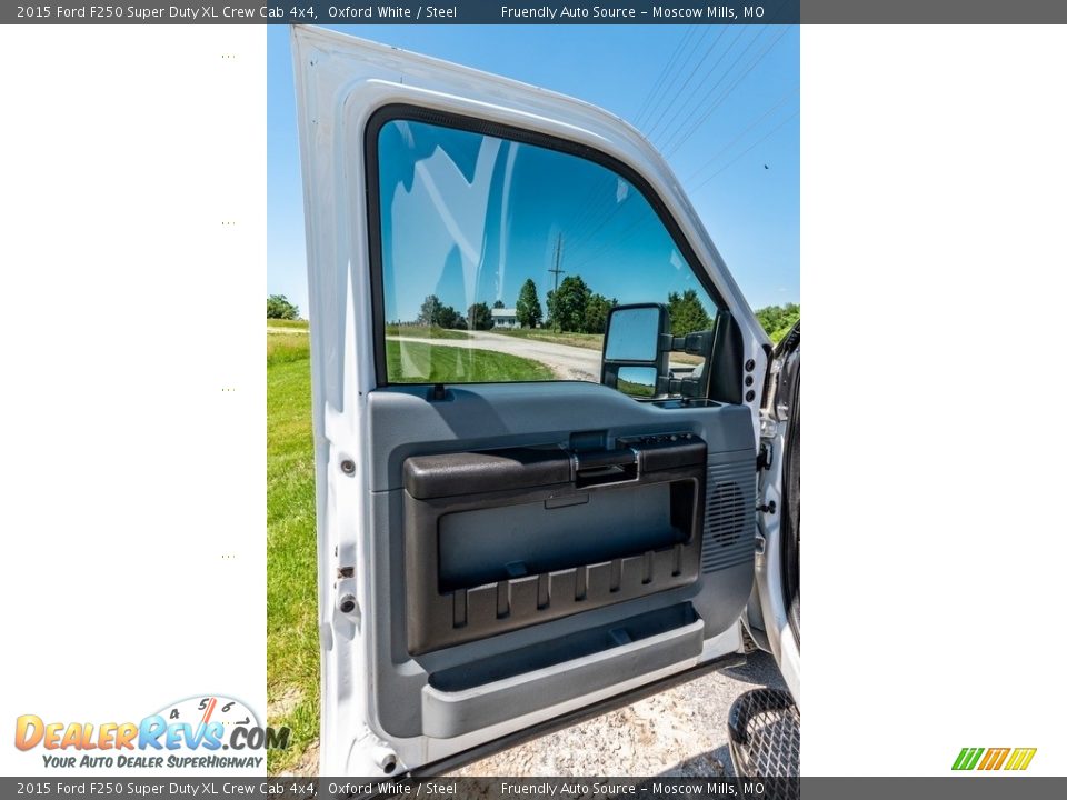 2015 Ford F250 Super Duty XL Crew Cab 4x4 Oxford White / Steel Photo #21