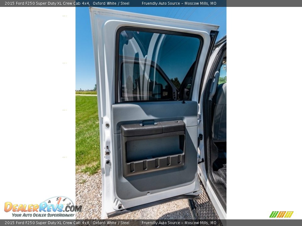 2015 Ford F250 Super Duty XL Crew Cab 4x4 Oxford White / Steel Photo #22