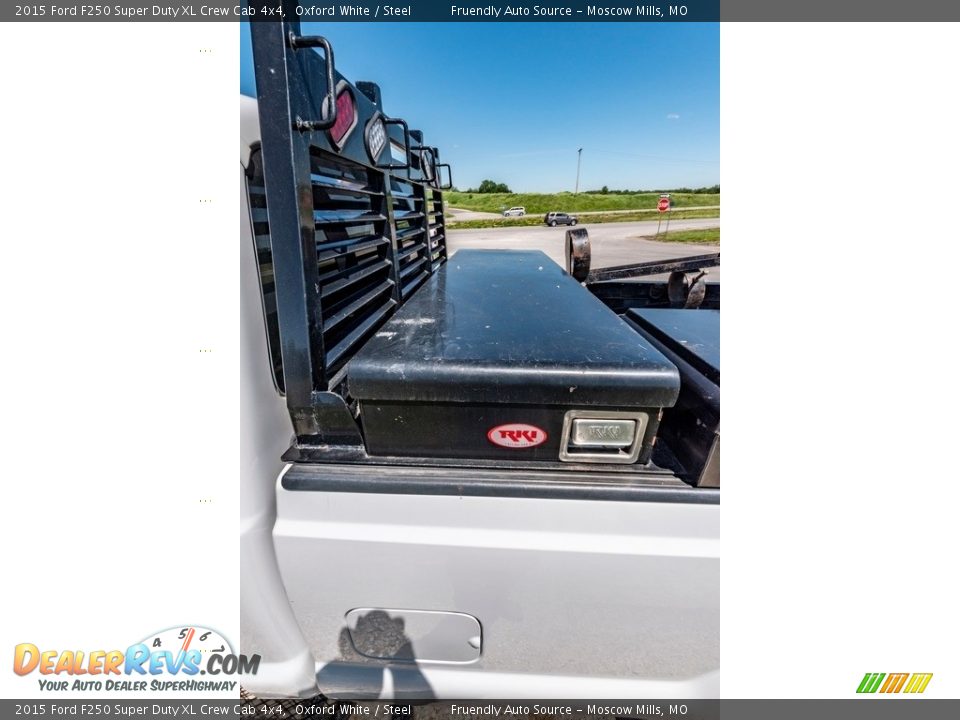 2015 Ford F250 Super Duty XL Crew Cab 4x4 Oxford White / Steel Photo #24
