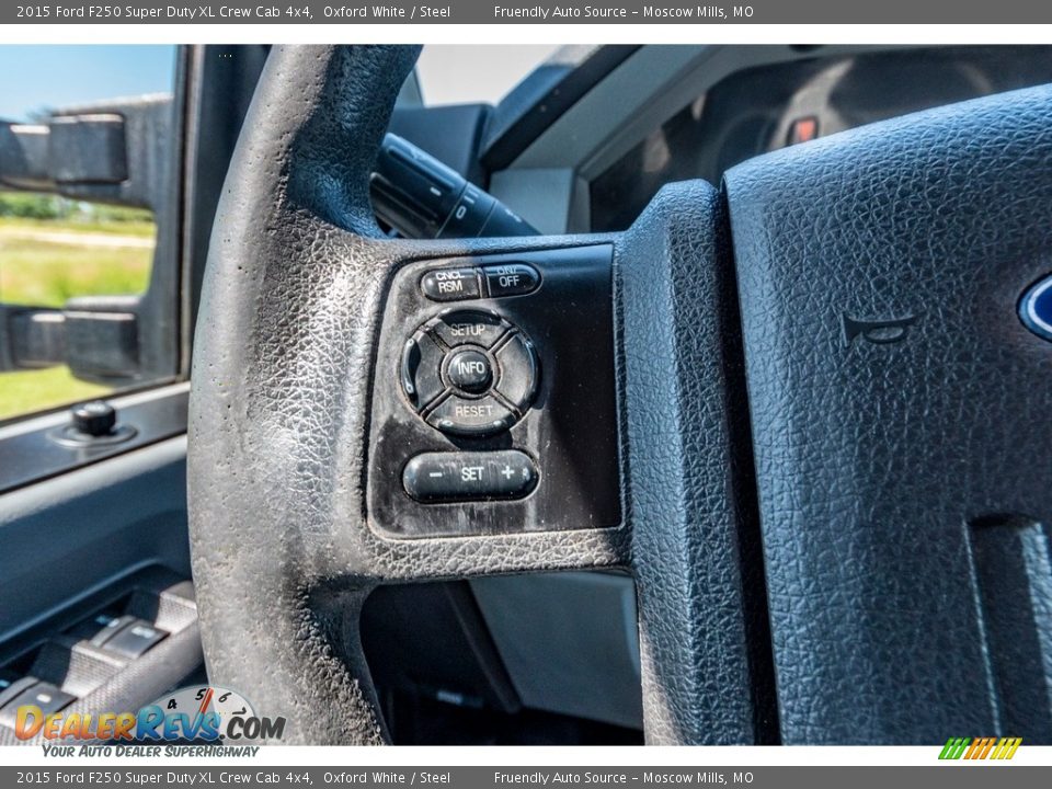 2015 Ford F250 Super Duty XL Crew Cab 4x4 Oxford White / Steel Photo #36