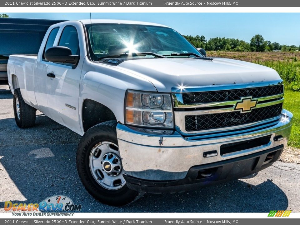 Front 3/4 View of 2011 Chevrolet Silverado 2500HD Extended Cab Photo #1