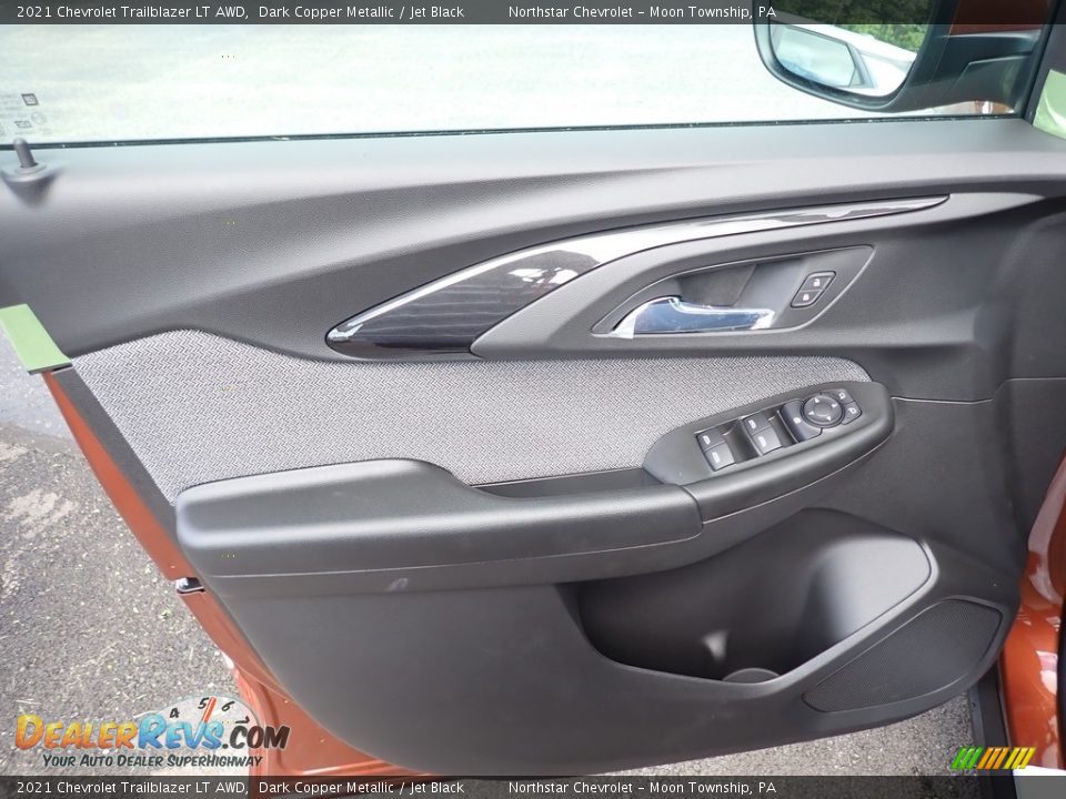 Door Panel of 2021 Chevrolet Trailblazer LT AWD Photo #12