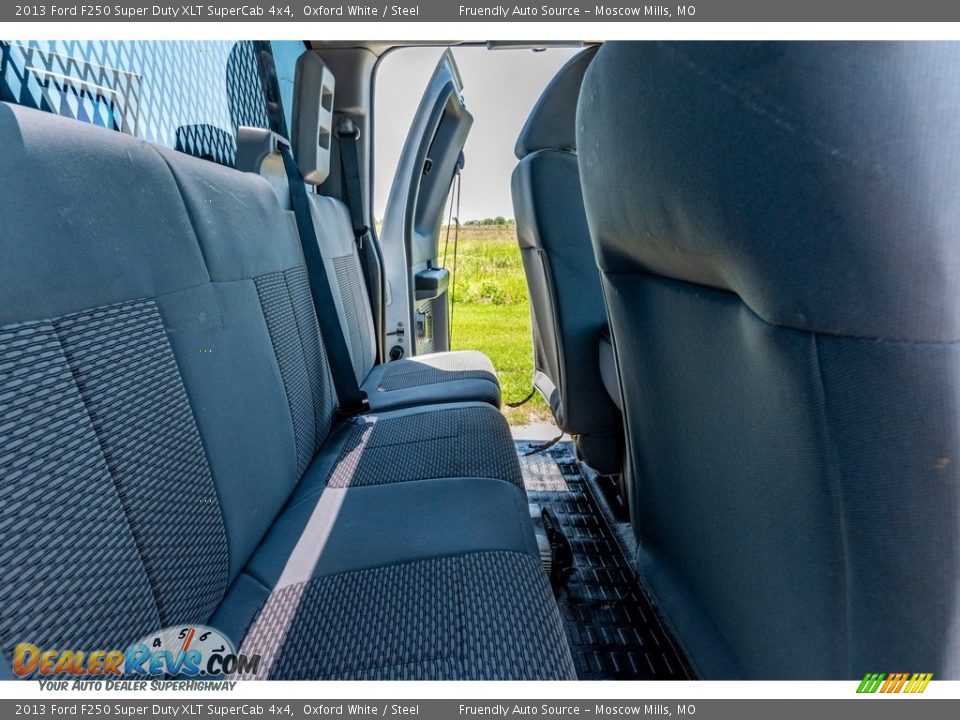2013 Ford F250 Super Duty XLT SuperCab 4x4 Oxford White / Steel Photo #32