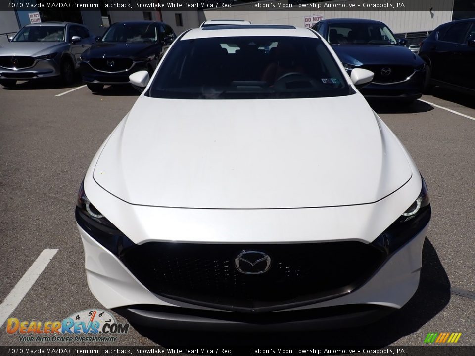 2020 Mazda MAZDA3 Premium Hatchback Snowflake White Pearl Mica / Red Photo #4