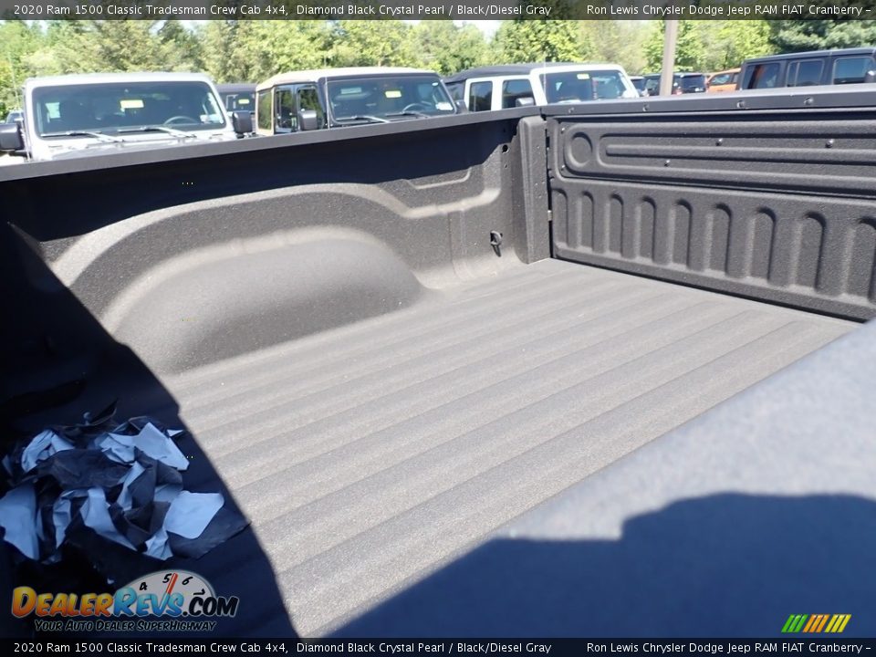 2020 Ram 1500 Classic Tradesman Crew Cab 4x4 Diamond Black Crystal Pearl / Black/Diesel Gray Photo #12