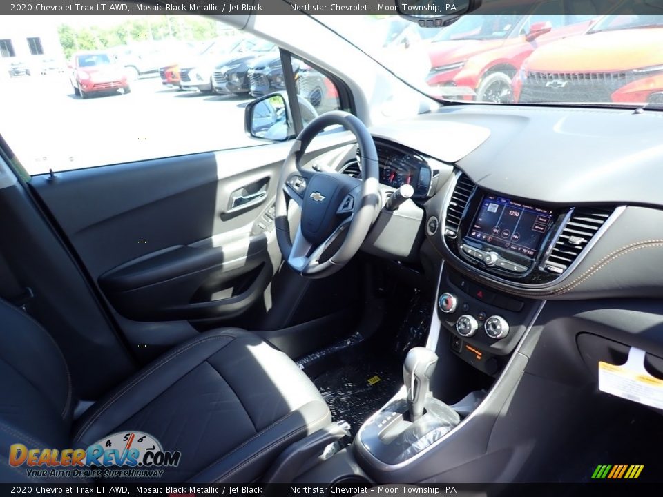 2020 Chevrolet Trax LT AWD Mosaic Black Metallic / Jet Black Photo #10