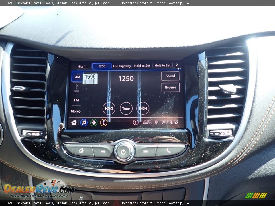 2020 Chevrolet Trax LT AWD Mosaic Black Metallic / Jet Black Photo #15