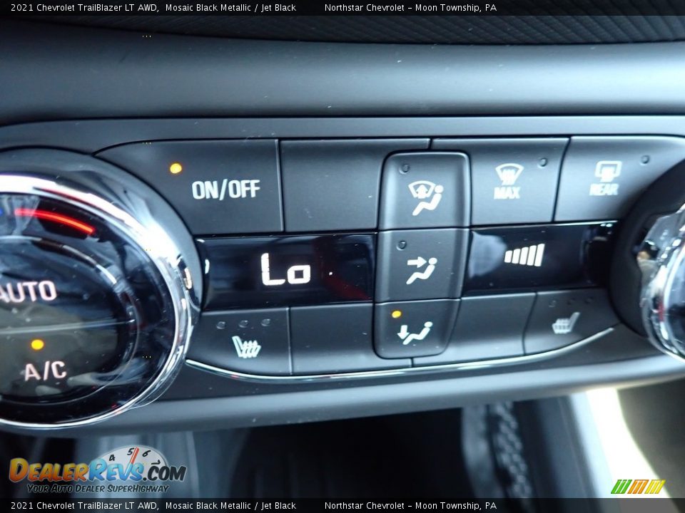 2021 Chevrolet TrailBlazer LT AWD Mosaic Black Metallic / Jet Black Photo #17