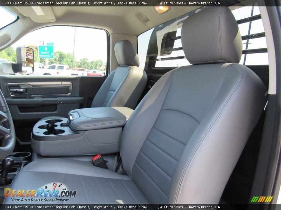 2018 Ram 3500 Tradesman Regular Cab Chassis Bright White / Black/Diesel Gray Photo #19