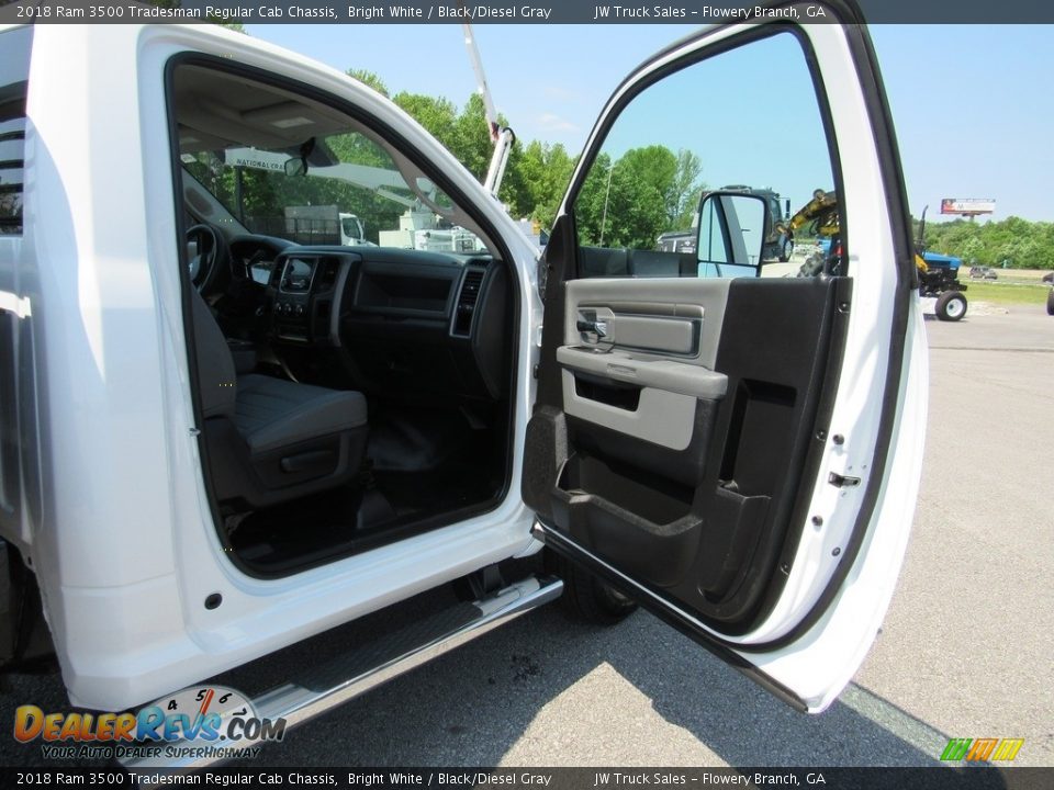 2018 Ram 3500 Tradesman Regular Cab Chassis Bright White / Black/Diesel Gray Photo #35