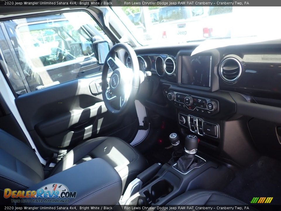 2020 Jeep Wrangler Unlimited Sahara 4x4 Bright White / Black Photo #7
