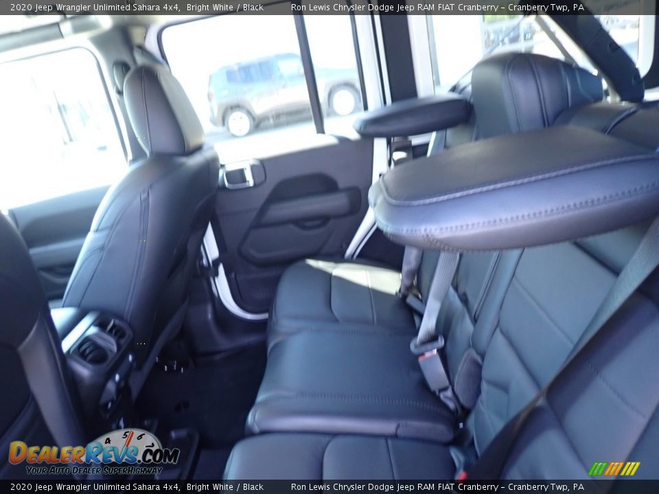 2020 Jeep Wrangler Unlimited Sahara 4x4 Bright White / Black Photo #10