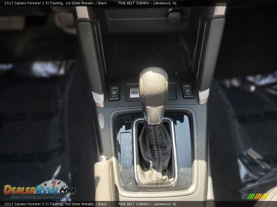 2017 Subaru Forester 2.5i Touring Ice Silver Metallic / Black Photo #10
