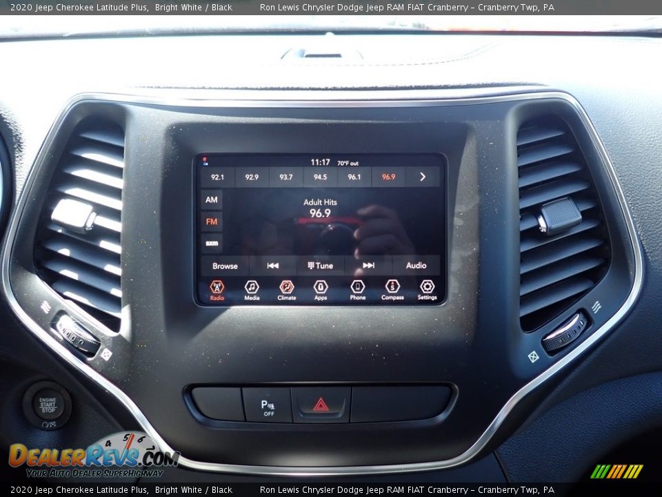 2020 Jeep Cherokee Latitude Plus Bright White / Black Photo #18