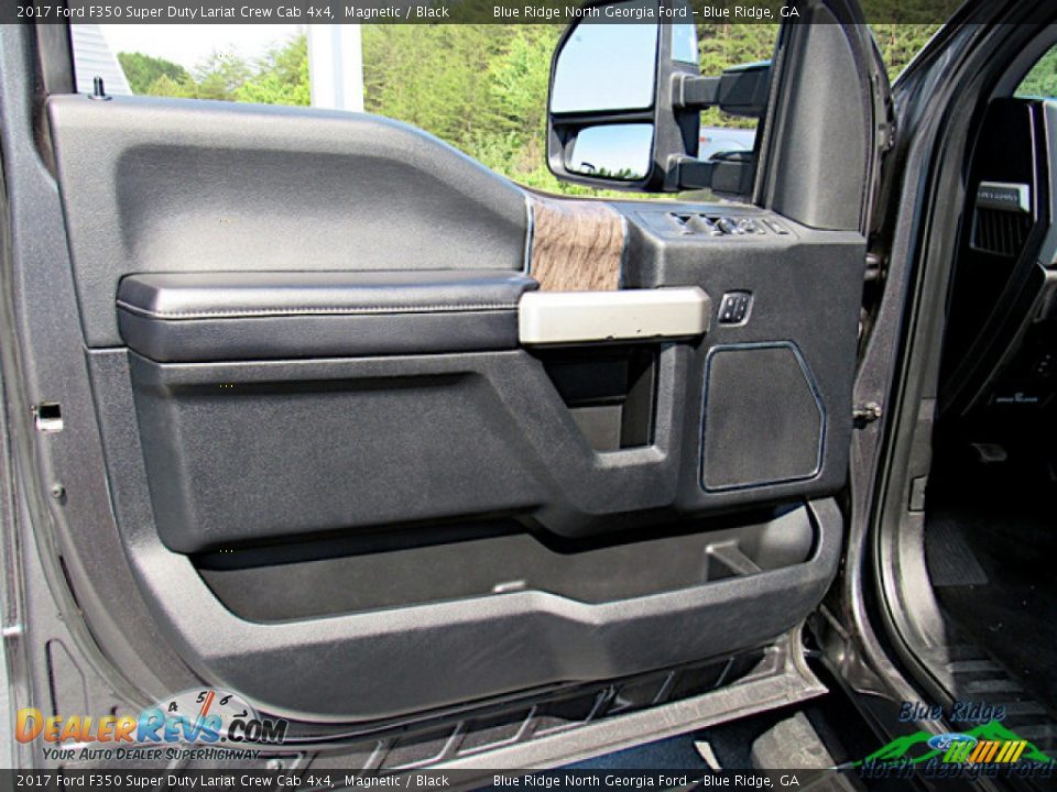 2017 Ford F350 Super Duty Lariat Crew Cab 4x4 Magnetic / Black Photo #27