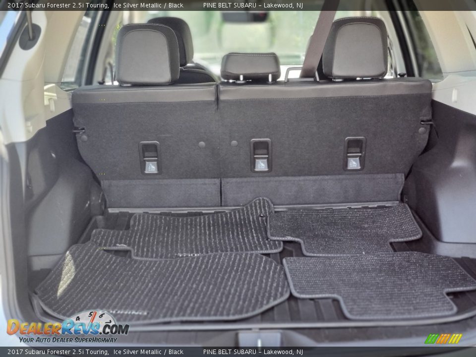 2017 Subaru Forester 2.5i Touring Ice Silver Metallic / Black Photo #27