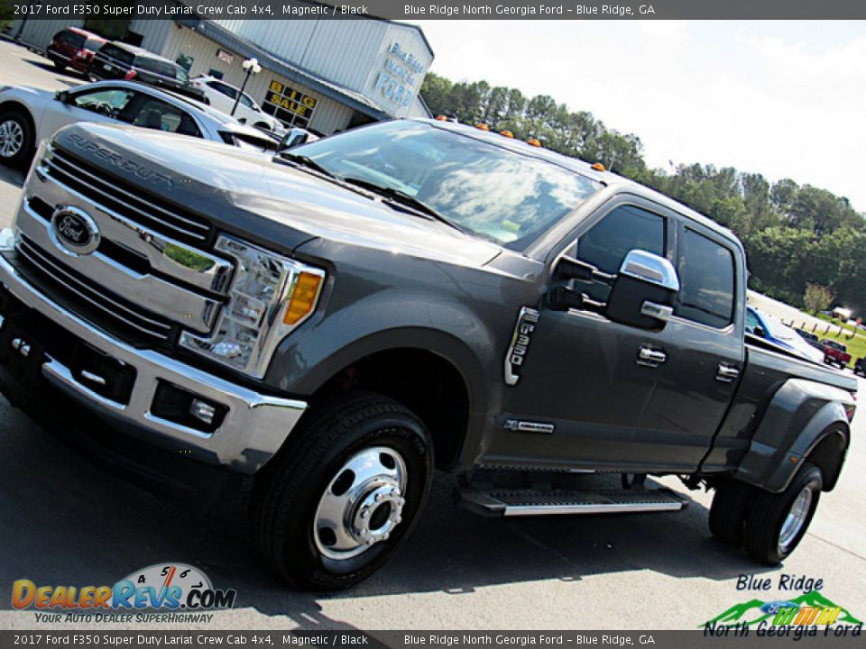 2017 Ford F350 Super Duty Lariat Crew Cab 4x4 Magnetic / Black Photo #31