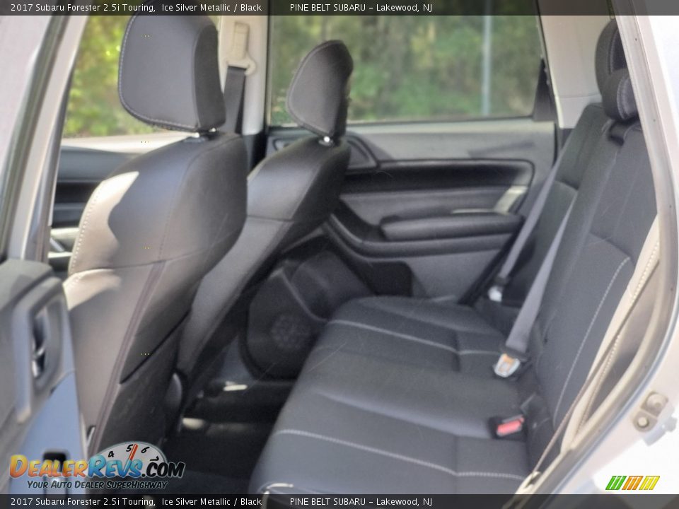 2017 Subaru Forester 2.5i Touring Ice Silver Metallic / Black Photo #29