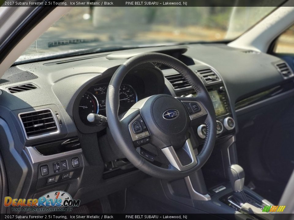 2017 Subaru Forester 2.5i Touring Ice Silver Metallic / Black Photo #32