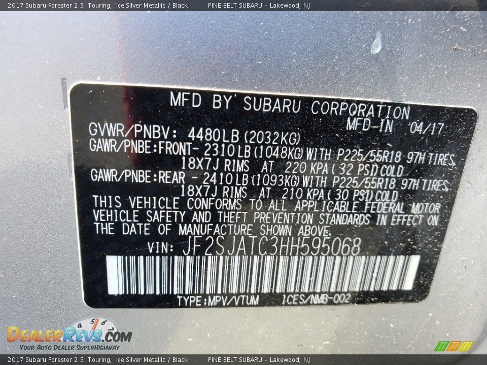 2017 Subaru Forester 2.5i Touring Ice Silver Metallic / Black Photo #35