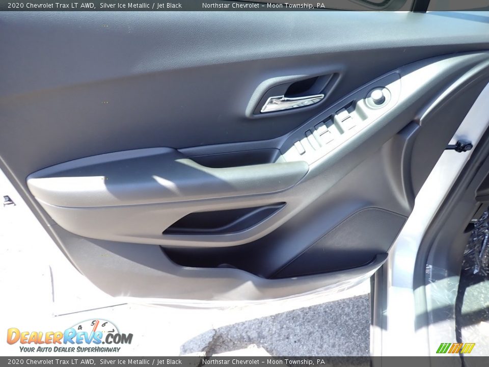 2020 Chevrolet Trax LT AWD Silver Ice Metallic / Jet Black Photo #14