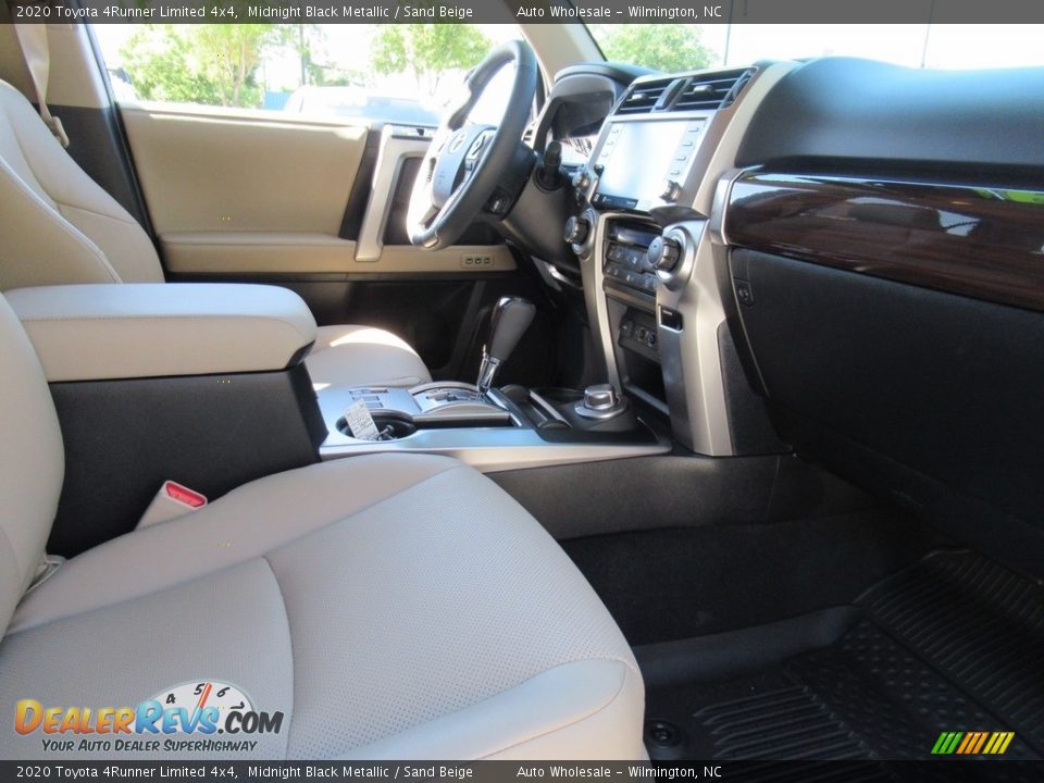 2020 Toyota 4Runner Limited 4x4 Midnight Black Metallic / Sand Beige Photo #11