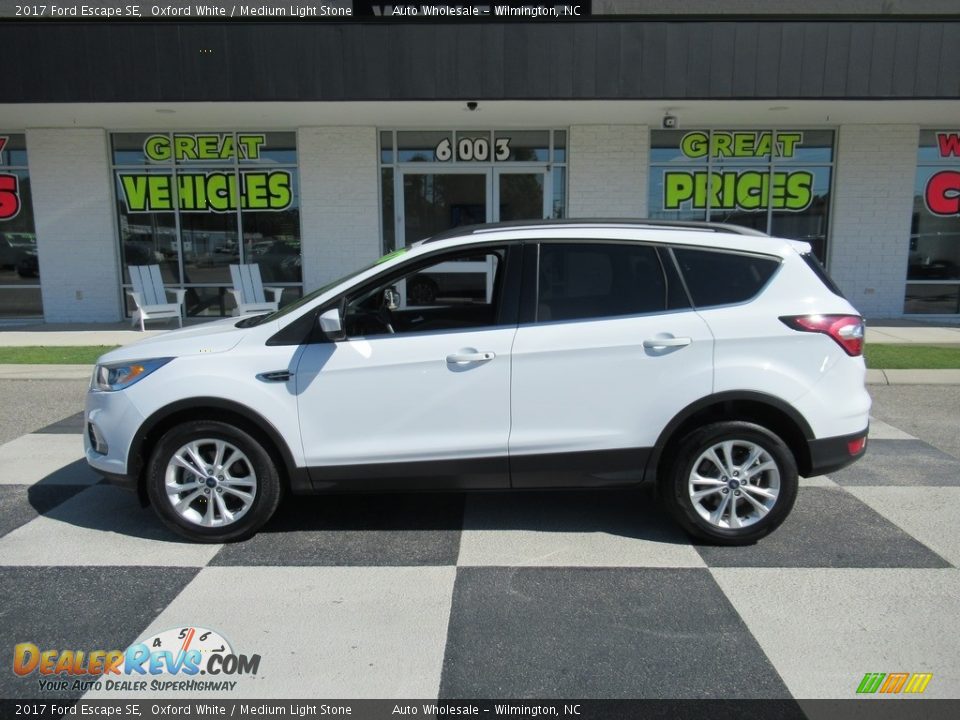 2017 Ford Escape SE Oxford White / Medium Light Stone Photo #1