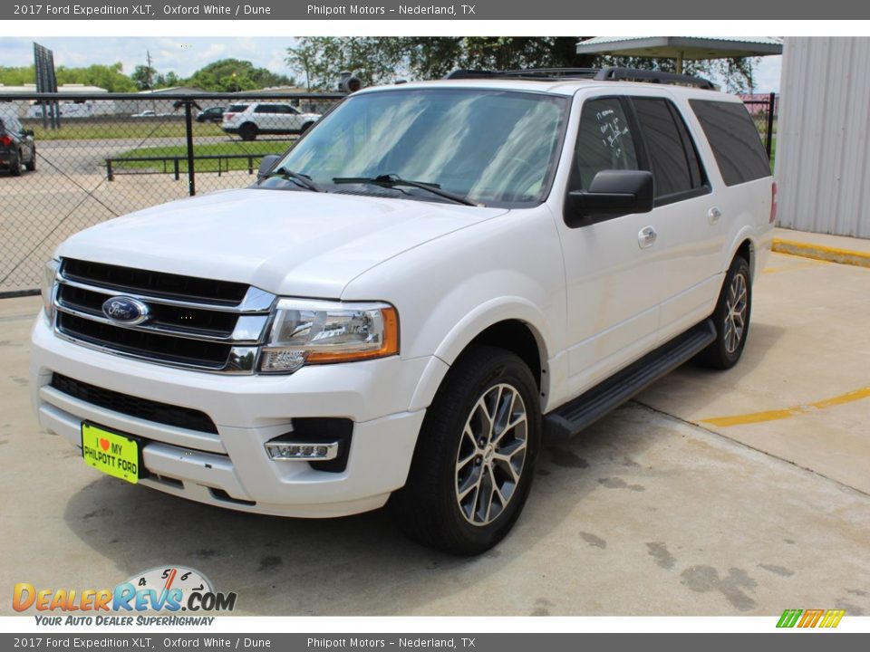 2017 Ford Expedition XLT Oxford White / Dune Photo #4