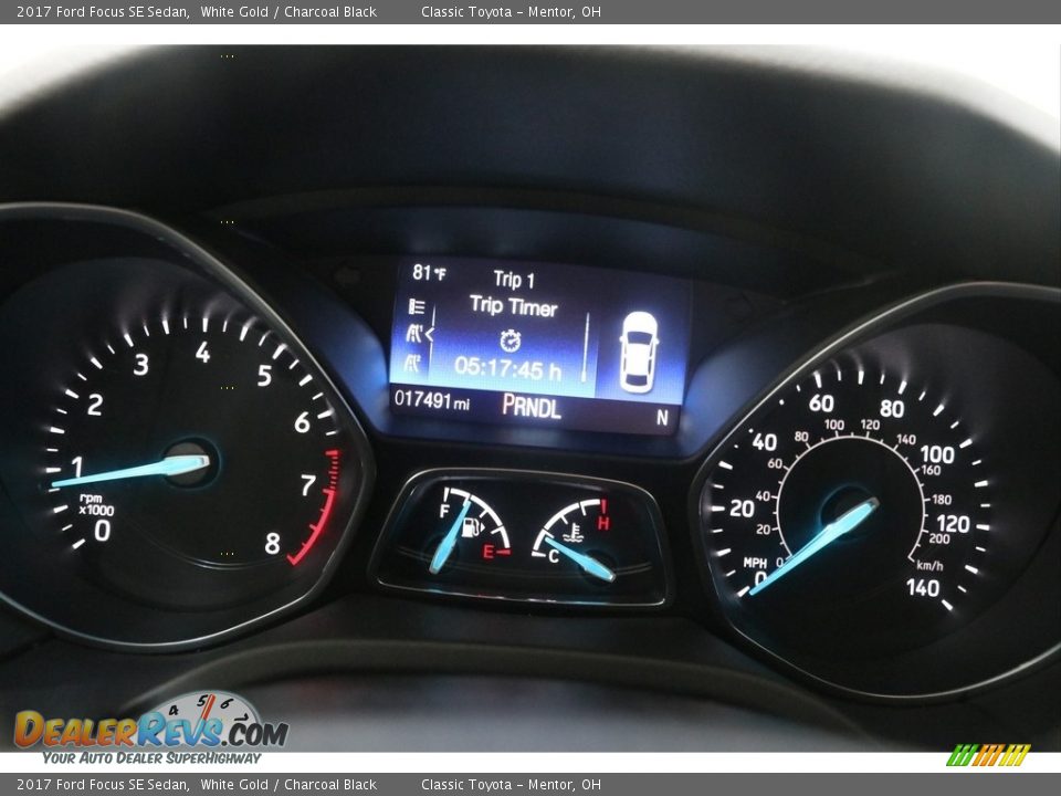 2017 Ford Focus SE Sedan White Gold / Charcoal Black Photo #9