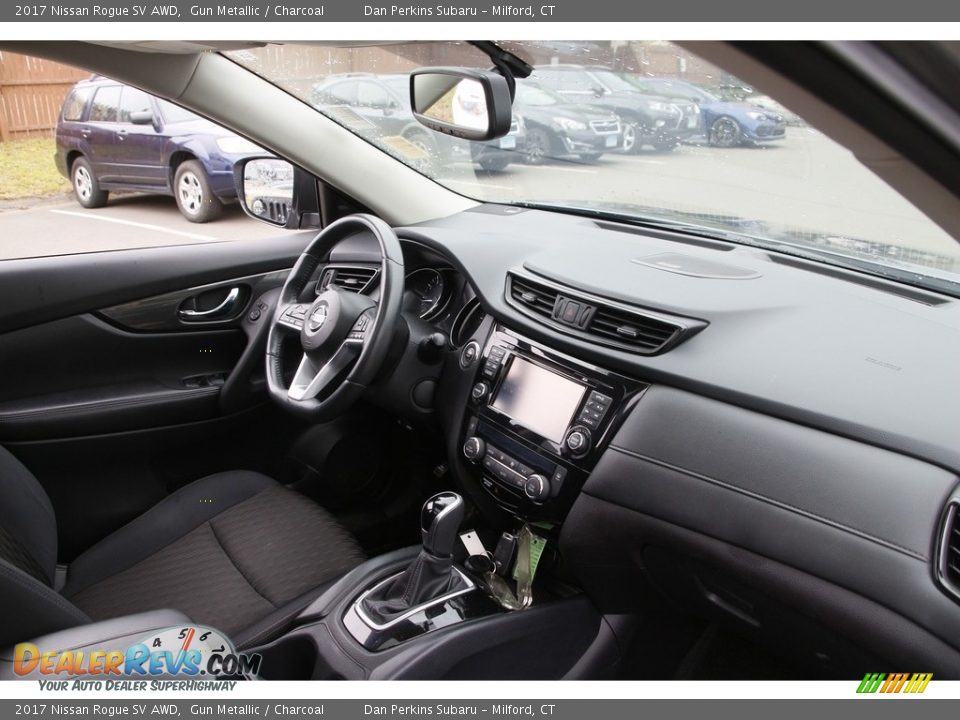 2017 Nissan Rogue SV AWD Gun Metallic / Charcoal Photo #16