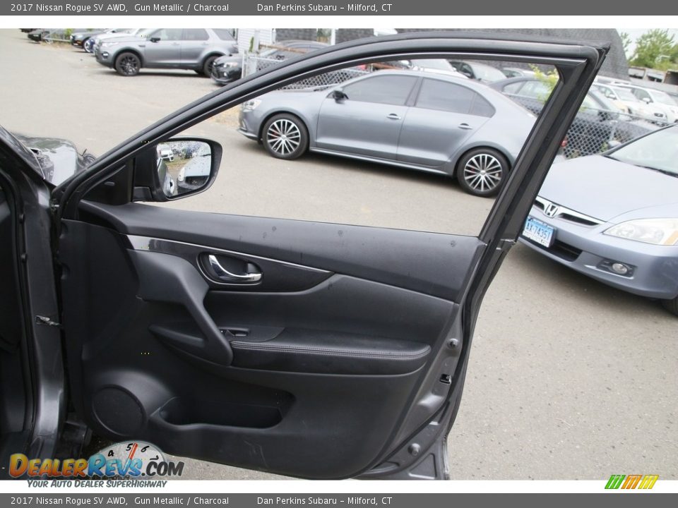 2017 Nissan Rogue SV AWD Gun Metallic / Charcoal Photo #17