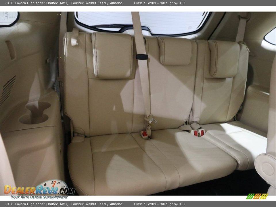 2018 Toyota Highlander Limited AWD Toasted Walnut Pearl / Almond Photo #18