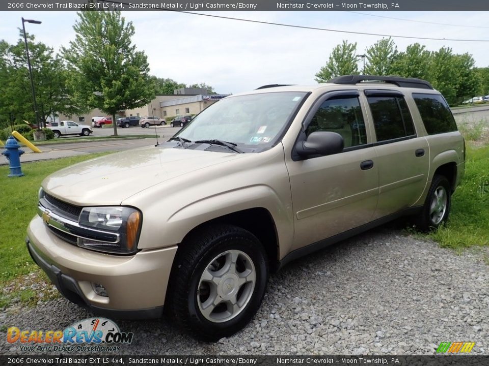 2006 Chevrolet TrailBlazer EXT LS 4x4 Sandstone Metallic / Light Cashmere/Ebony Photo #1