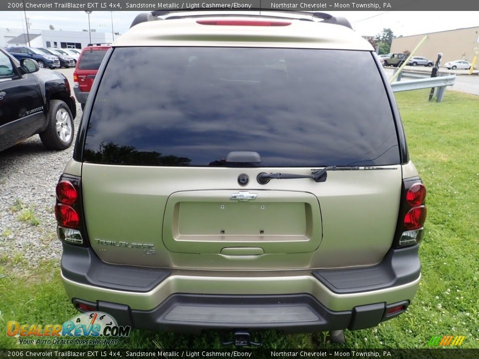2006 Chevrolet TrailBlazer EXT LS 4x4 Sandstone Metallic / Light Cashmere/Ebony Photo #3