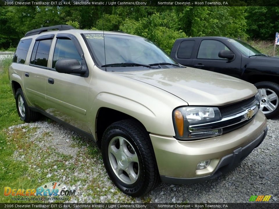 2006 Chevrolet TrailBlazer EXT LS 4x4 Sandstone Metallic / Light Cashmere/Ebony Photo #5