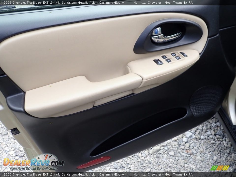 2006 Chevrolet TrailBlazer EXT LS 4x4 Sandstone Metallic / Light Cashmere/Ebony Photo #11