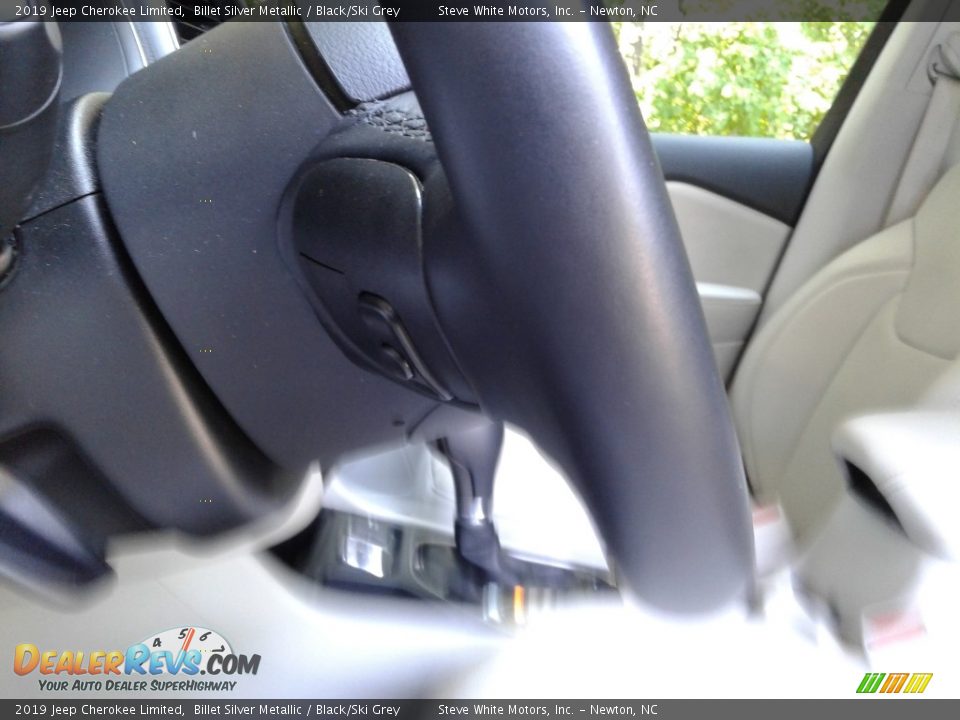 2019 Jeep Cherokee Limited Billet Silver Metallic / Black/Ski Grey Photo #11