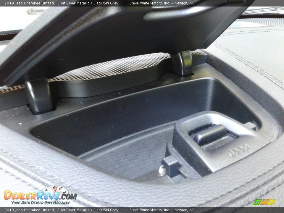 2019 Jeep Cherokee Limited Billet Silver Metallic / Black/Ski Grey Photo #21