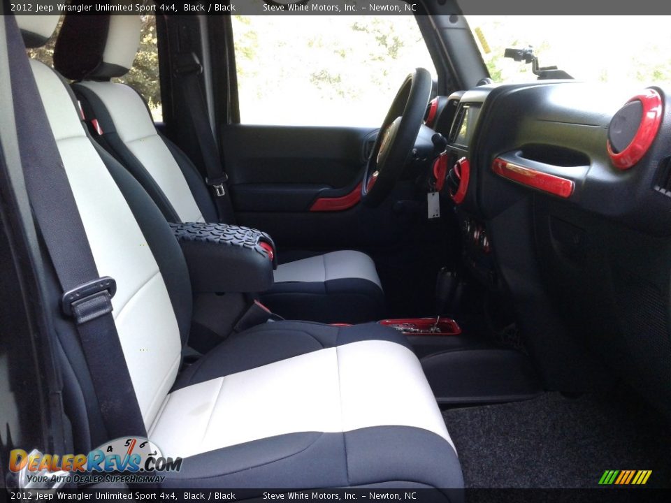 2012 Jeep Wrangler Unlimited Sport 4x4 Black / Black Photo #16